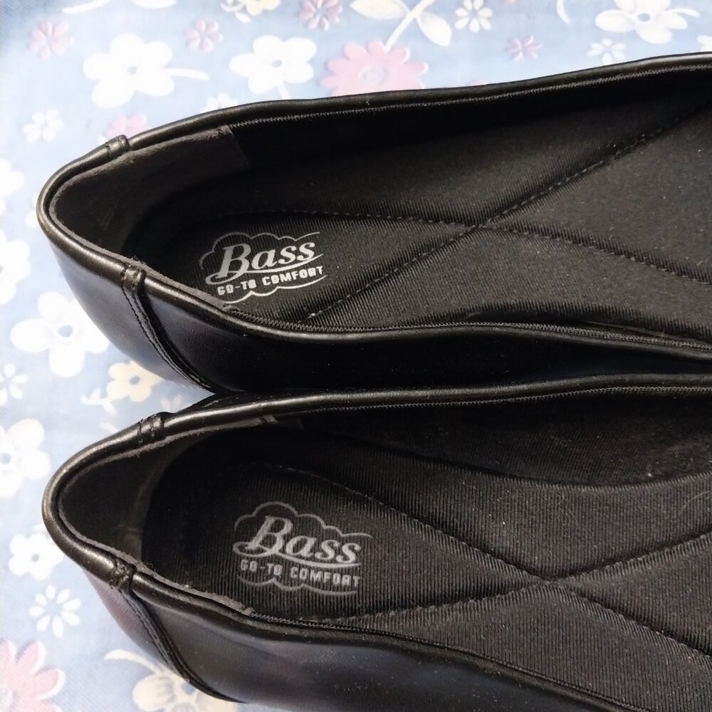3269 Size 9M Bass Go-To-Comfort Flats. - Picture 3 of 7